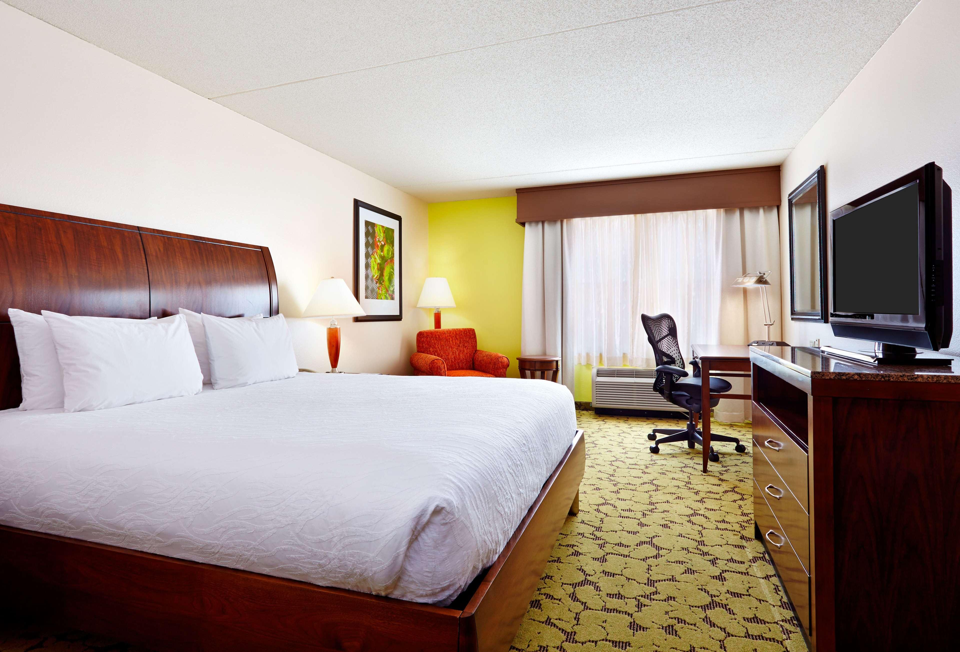 hilton garden inn omaha downtown old market area