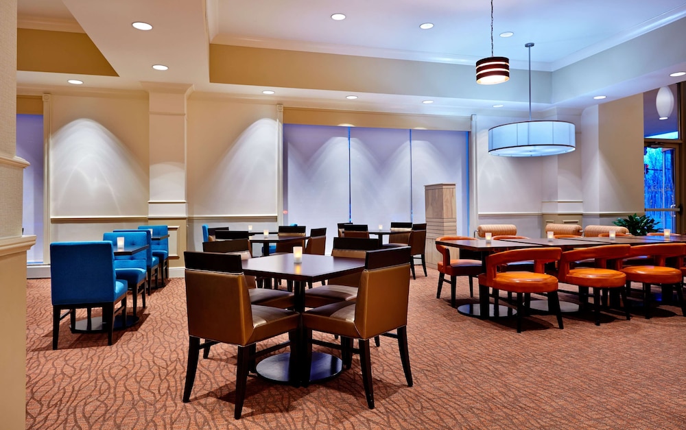 hilton garden inn omaha downtown old market area