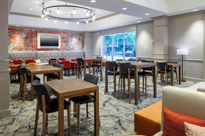 hilton garden inn omaha downtown old market area