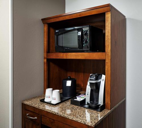 hilton garden inn omaha downtown old market area