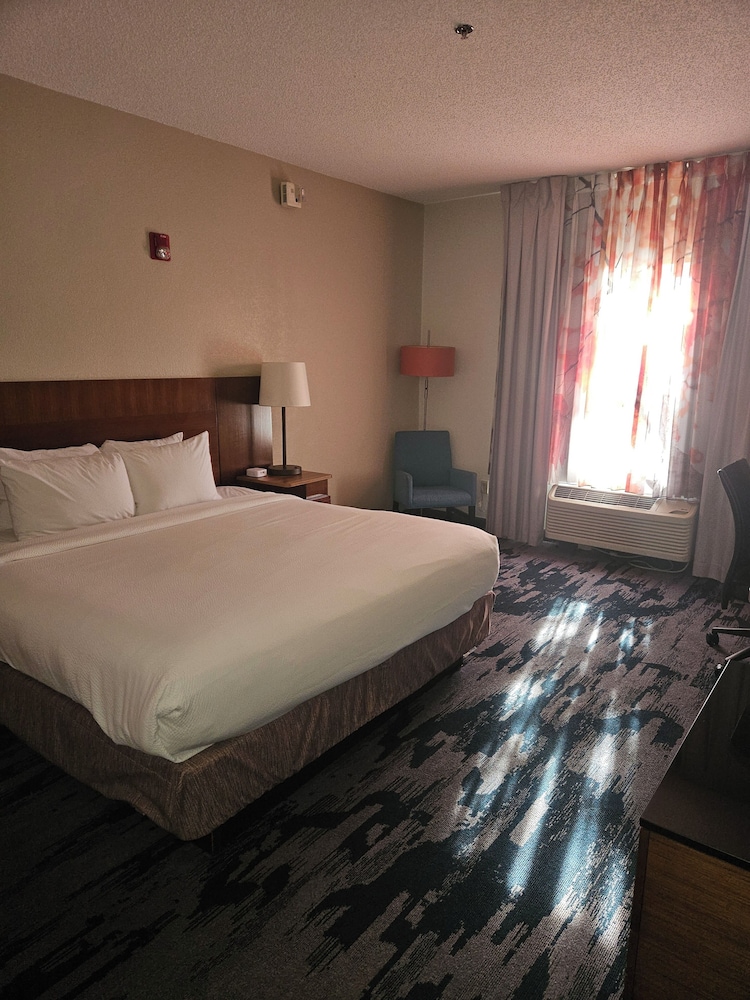 fairfield inn and suites by marriott tulsa central