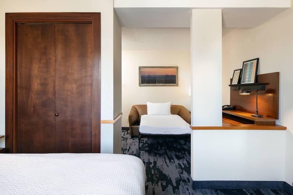 fairfield inn and suites by marriott tulsa central