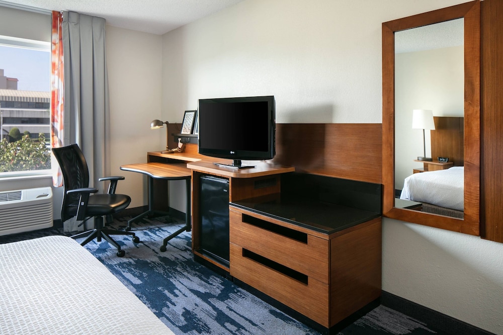 fairfield inn and suites by marriott tulsa central
