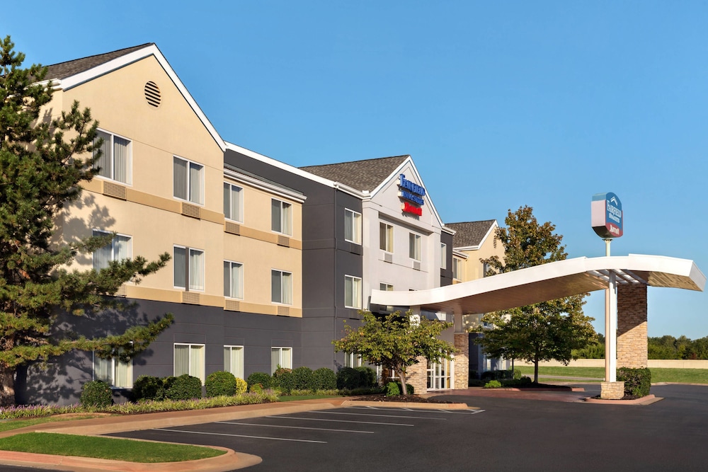 fairfield inn and suites by marriott tulsa central
