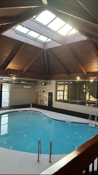 Red Fox Inn And Suites,Near Waverly Municipal Golf Course,3 star