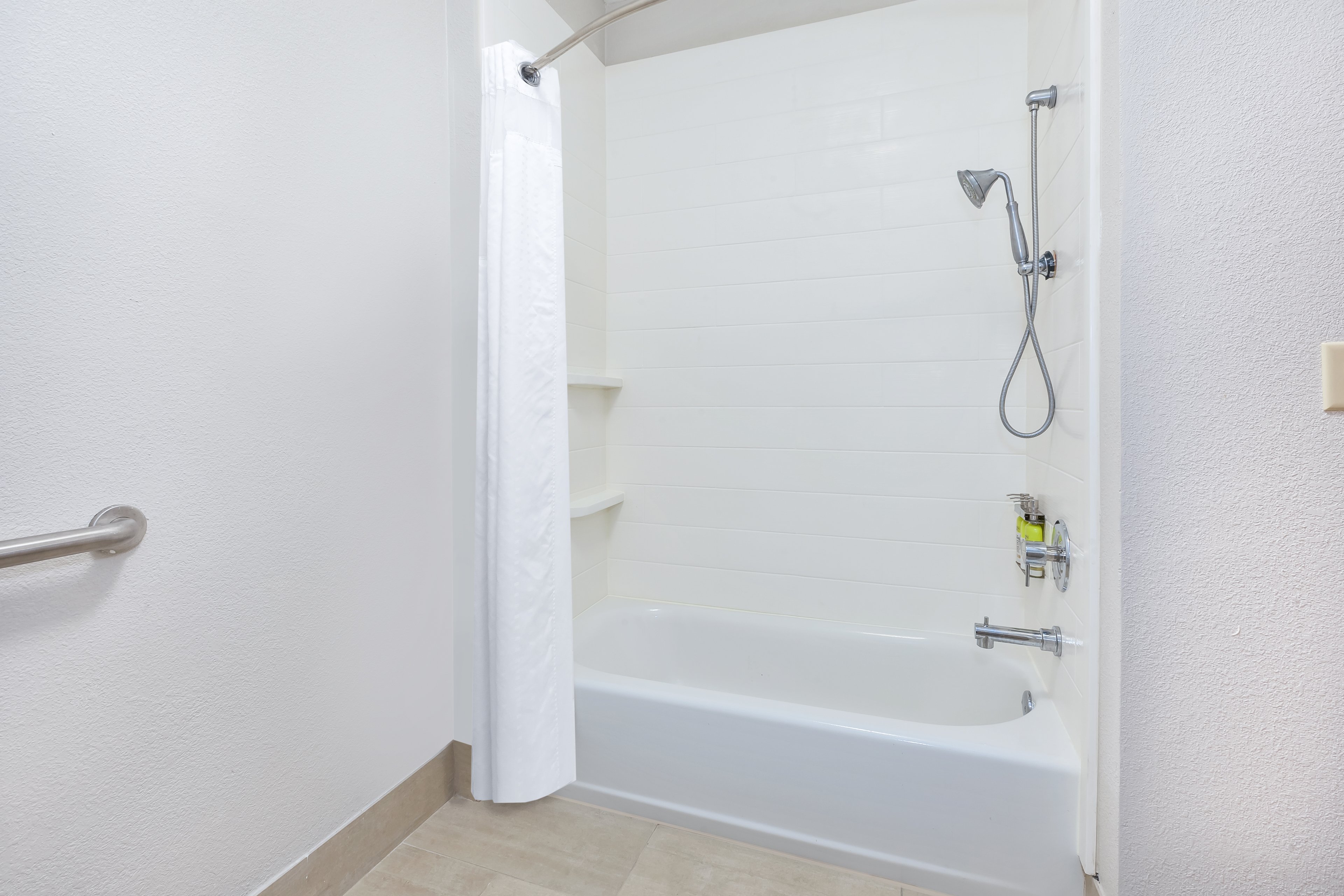holiday inn express and suites three rivers by ihg