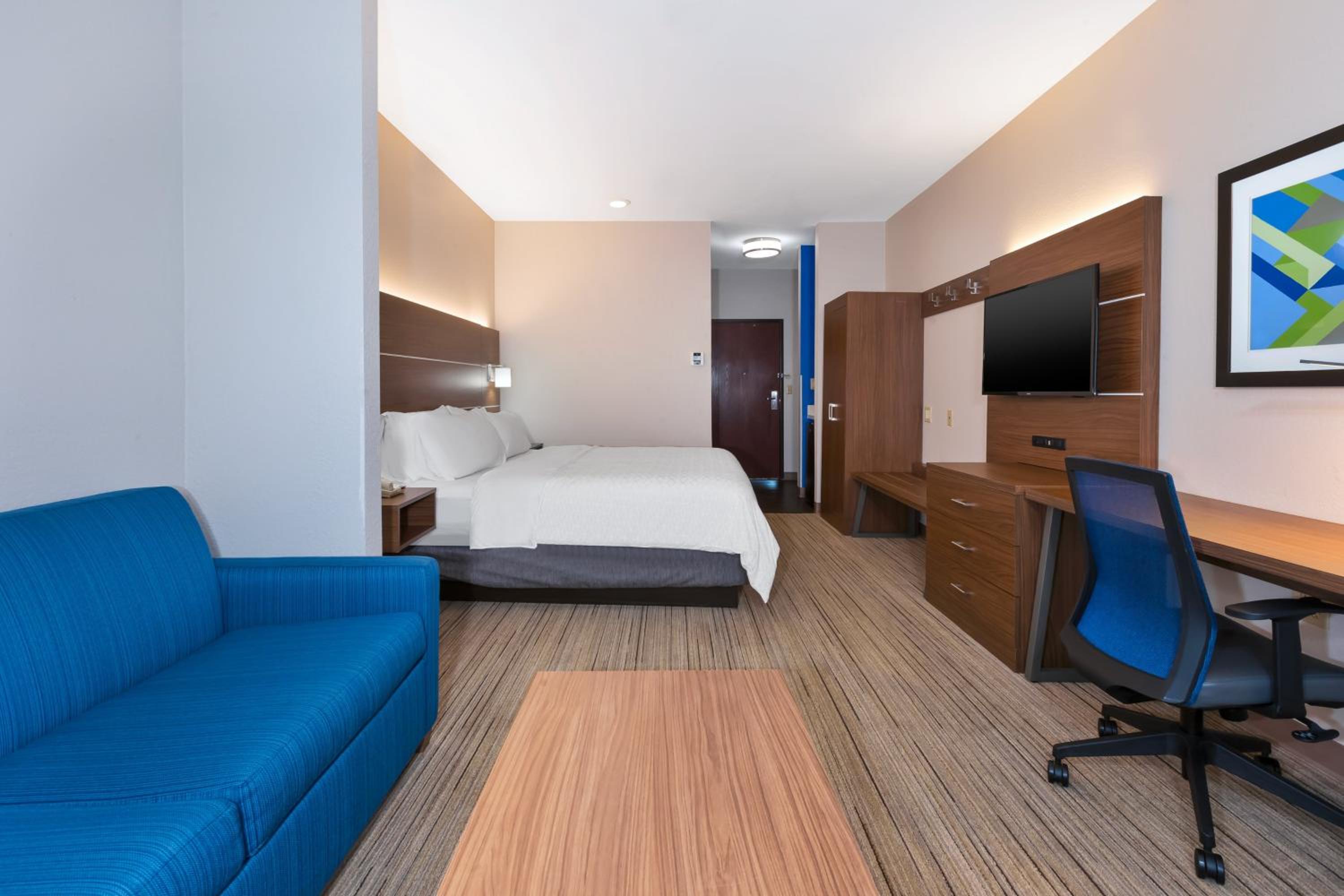 holiday inn express and suites three rivers by ihg