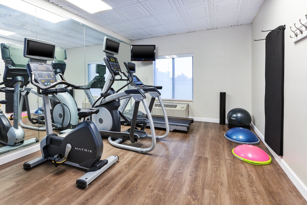 holiday inn express and suites three rivers by ihg