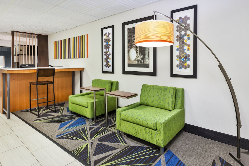 holiday inn express and suites three rivers by ihg