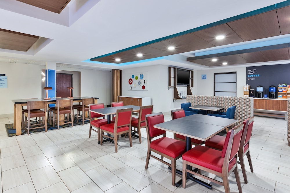 holiday inn express and suites three rivers by ihg