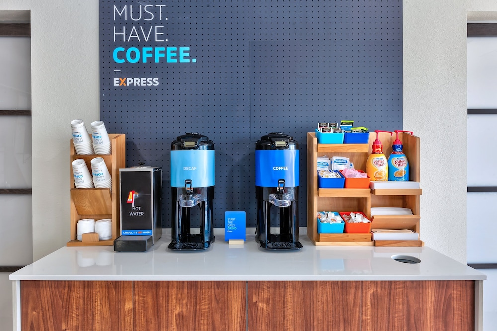 holiday inn express and suites three rivers by ihg