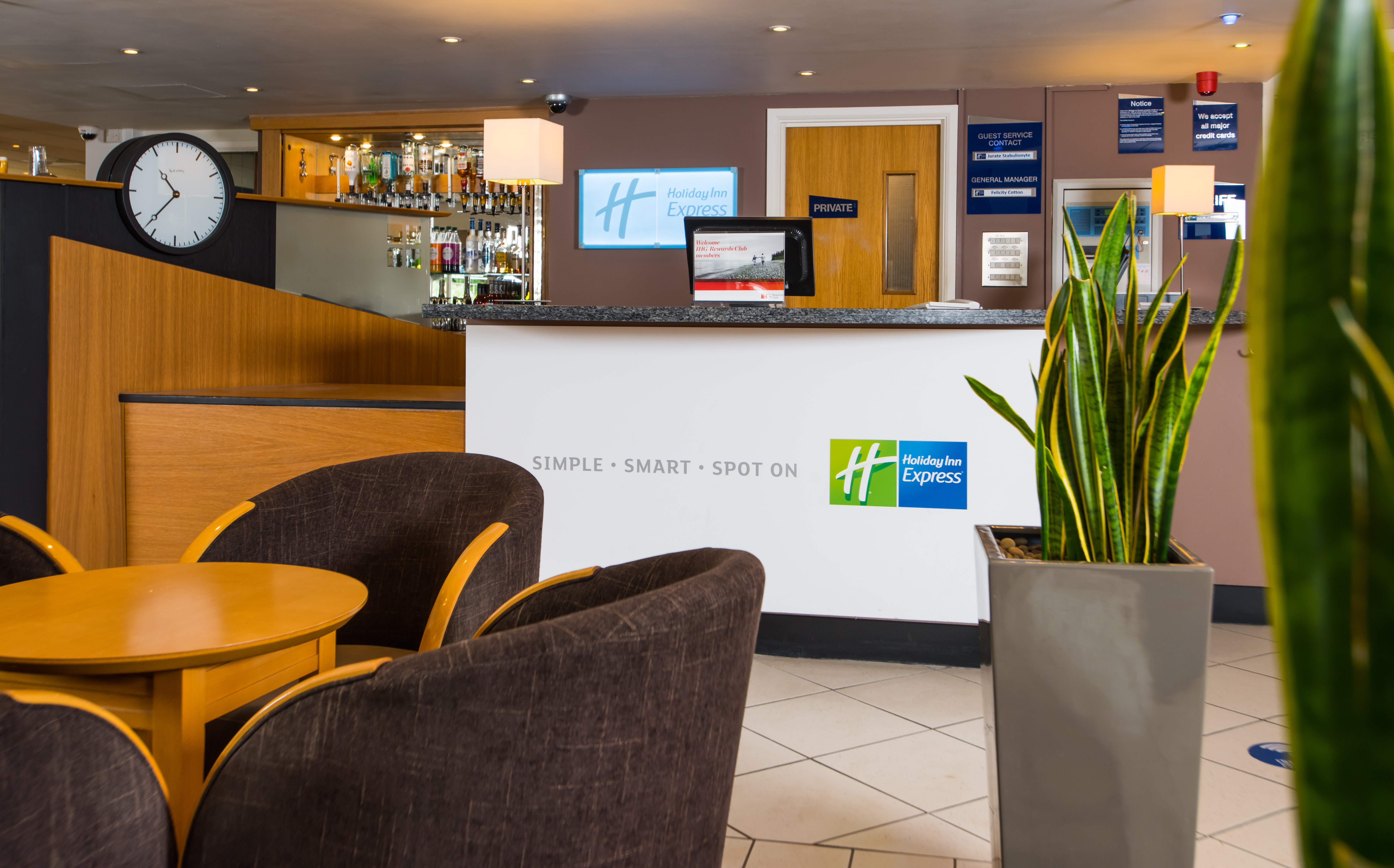 holiday inn express gloucester south