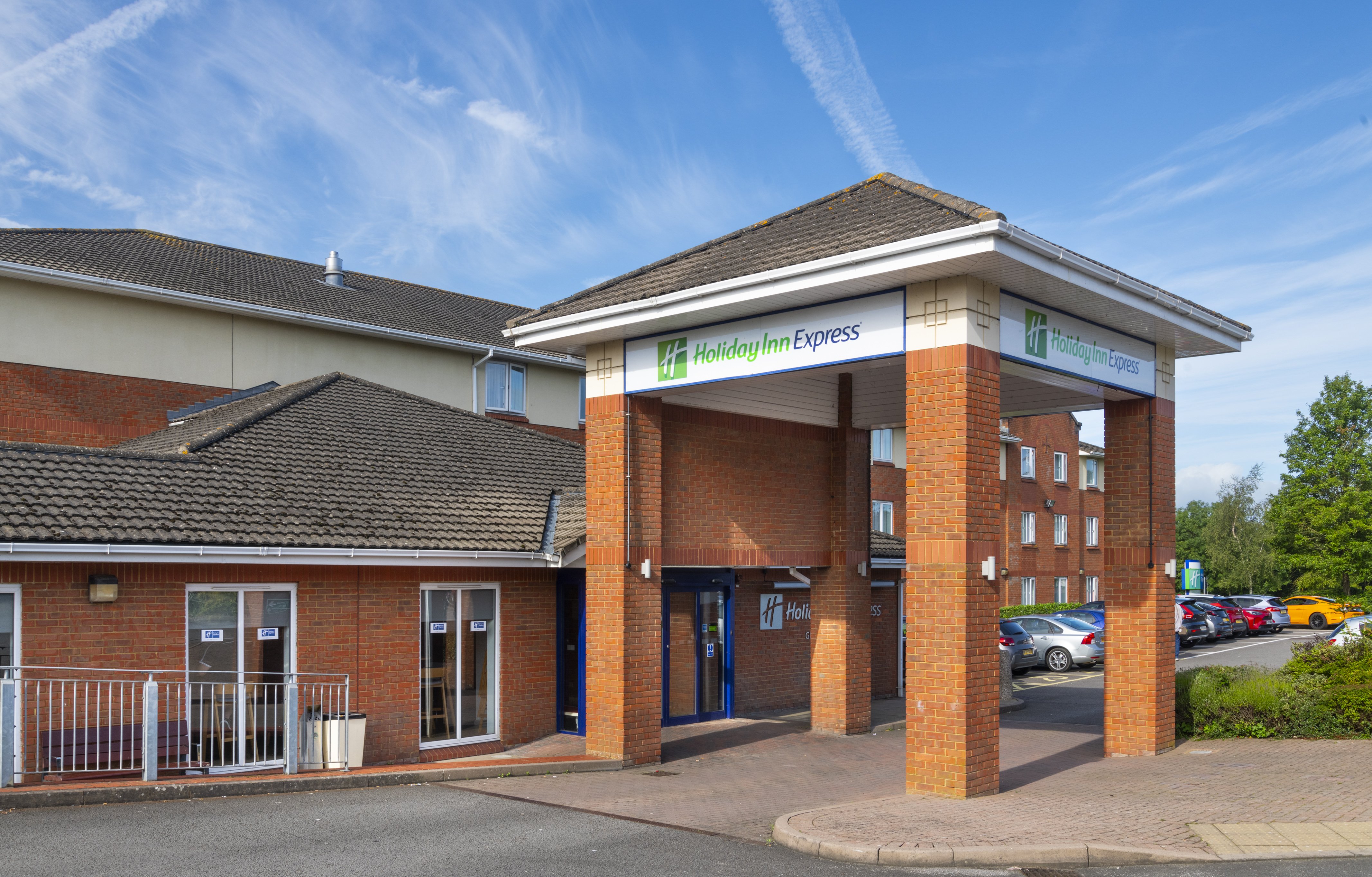 holiday inn express gloucester south