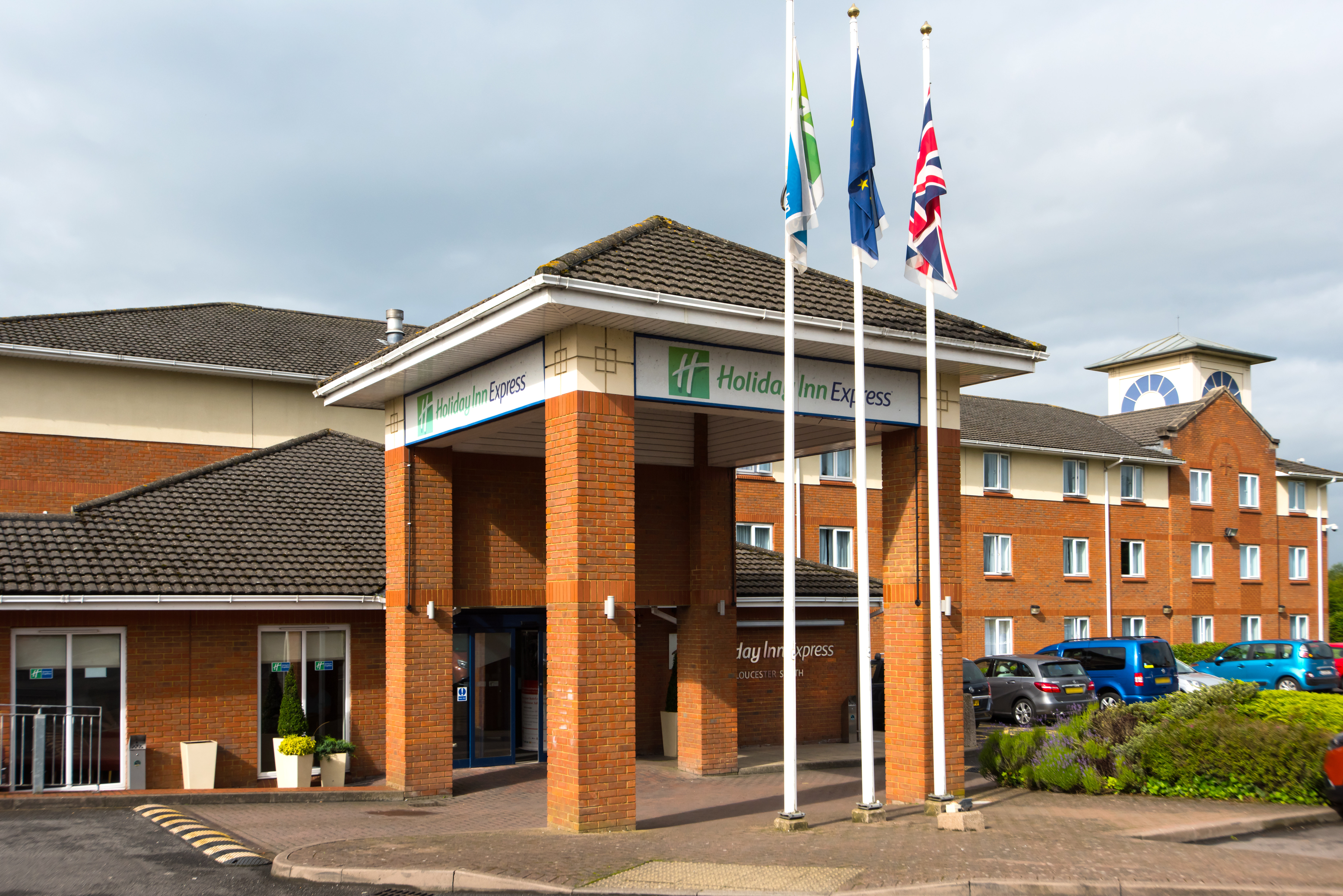 holiday inn express gloucester south
