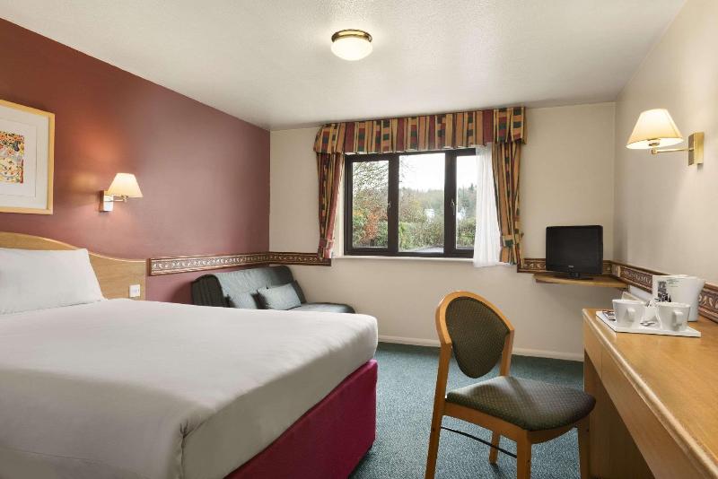 Days Inn By Wyndham Michaelwood M5,Bristol>>Berkeley,3 star