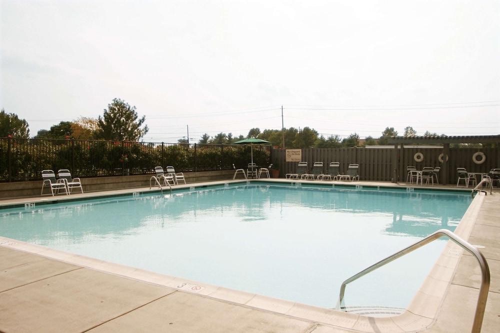 hampton inn frederick