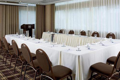 sheraton ontario airport hotel