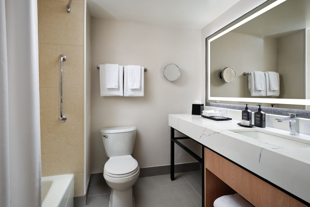 sheraton ontario airport hotel