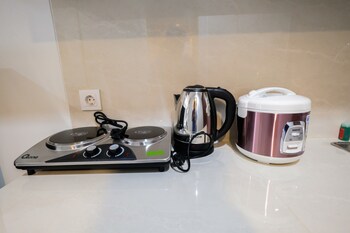 new furnished studio apartment springwood residence