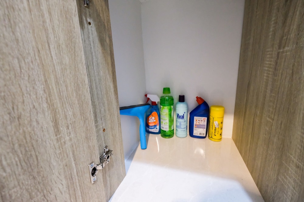 new furnished studio apartment springwood residence