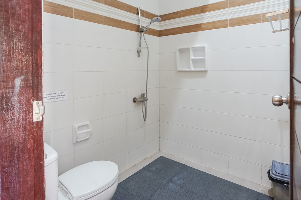 zen rooms denays house