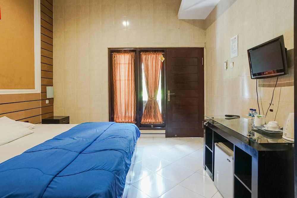 zen rooms denays house