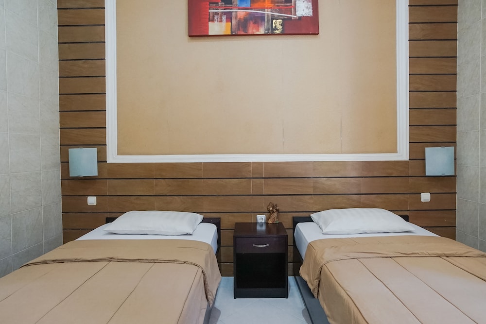 zen rooms denays house