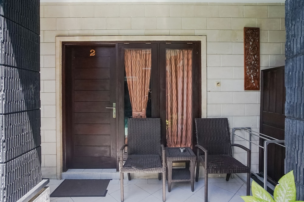 zen rooms denays house