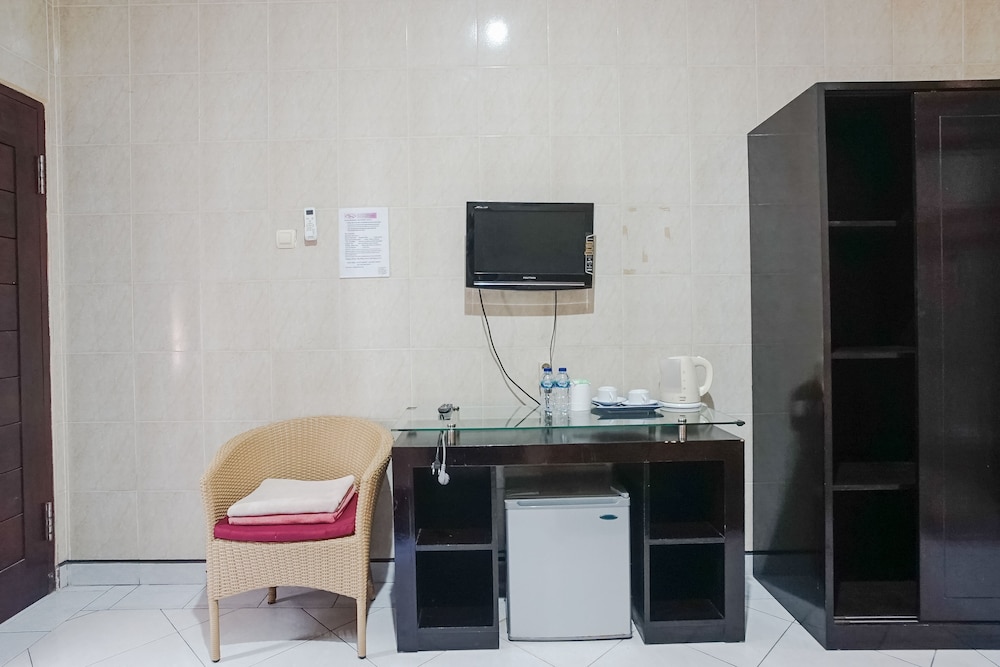 zen rooms denays house