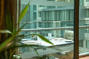 crowne plaza kuwait al thuraya city by ihg