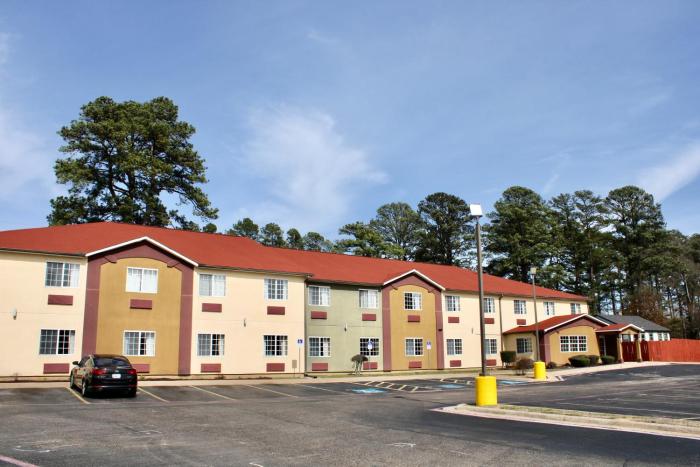 hometown inn and suites