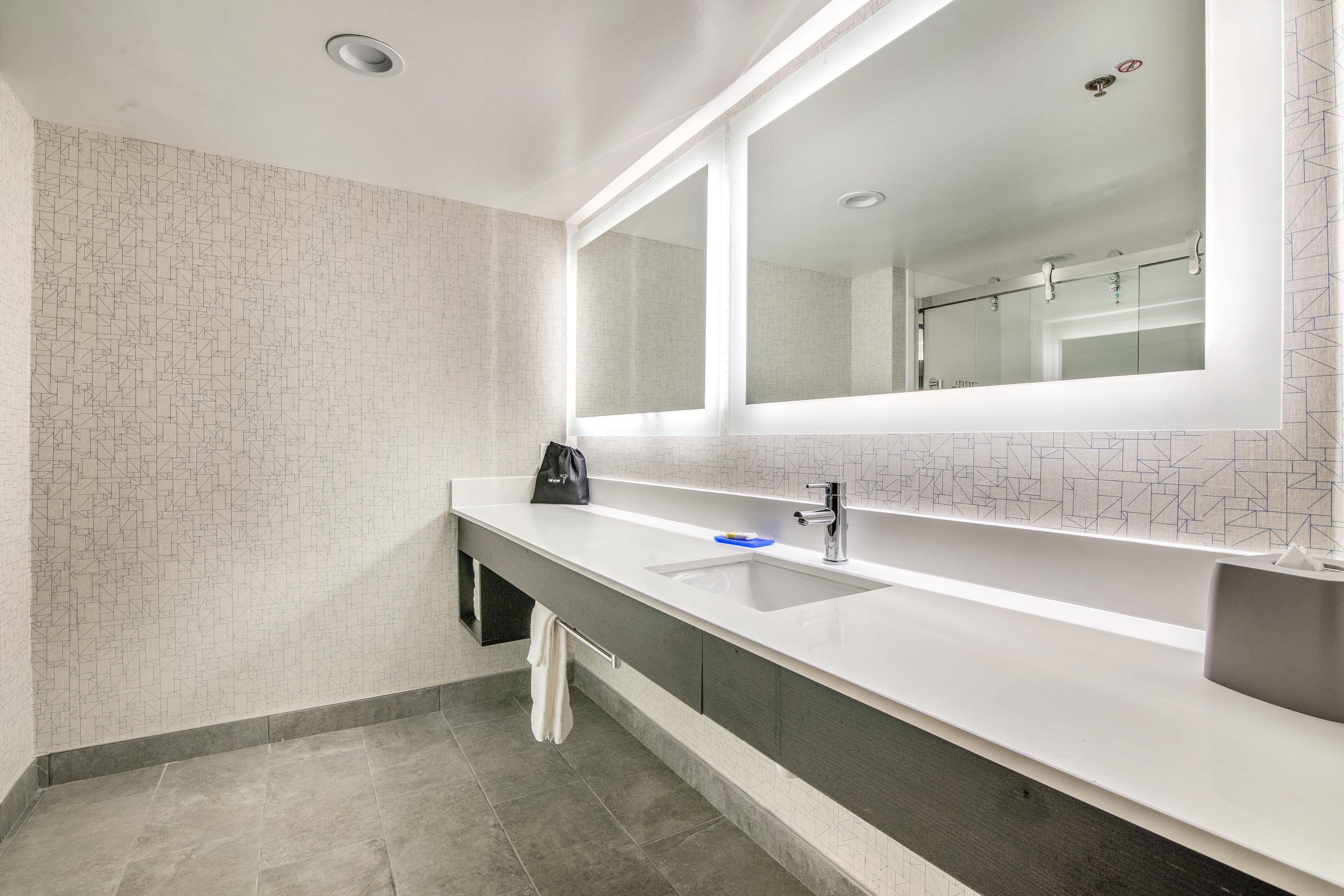 holiday inn express and suites longview north by ihg