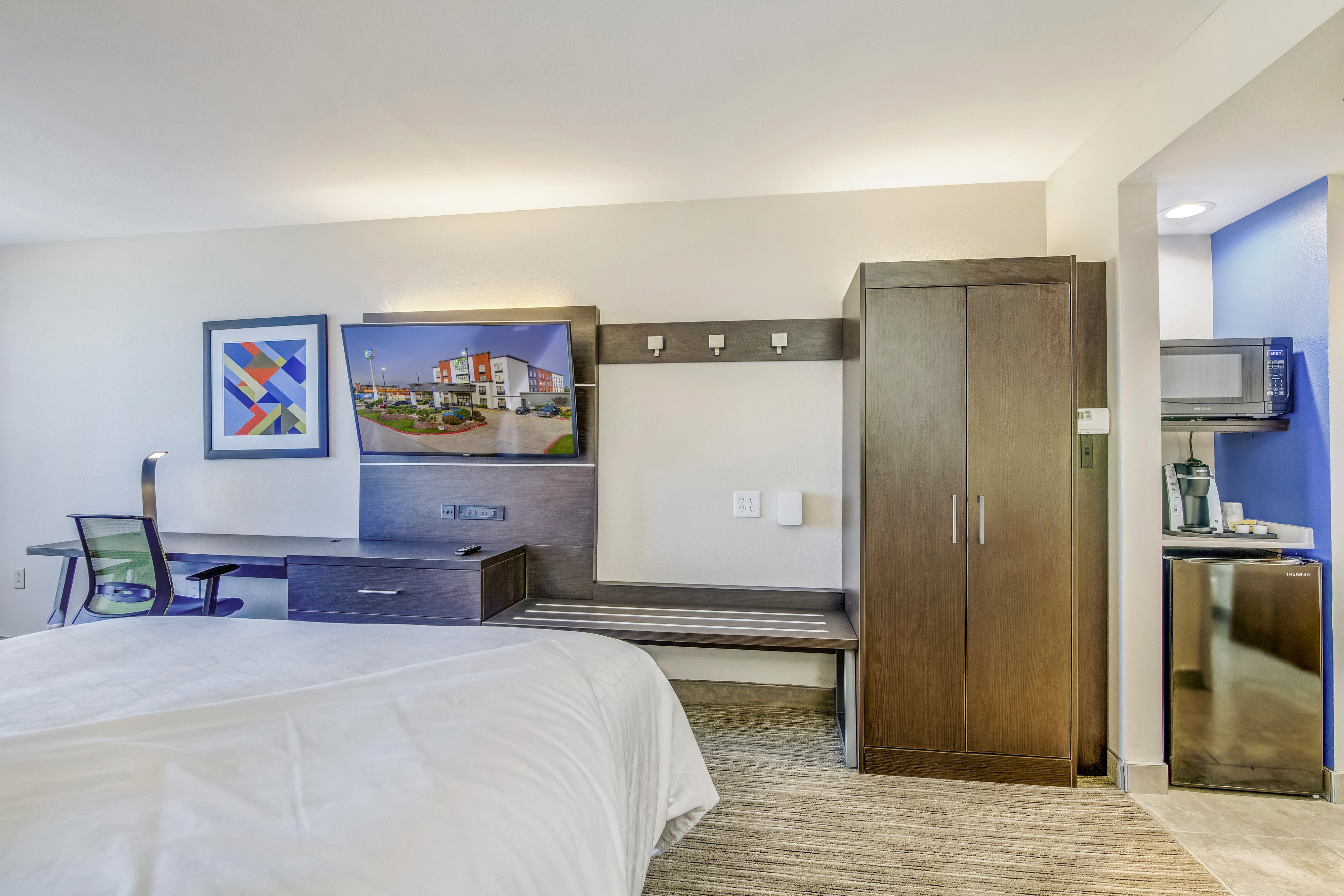 holiday inn express and suites longview north by ihg