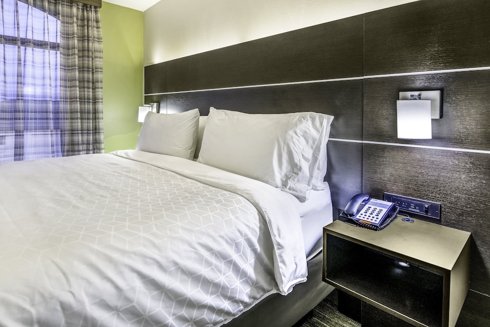 holiday inn express and suites longview north by ihg