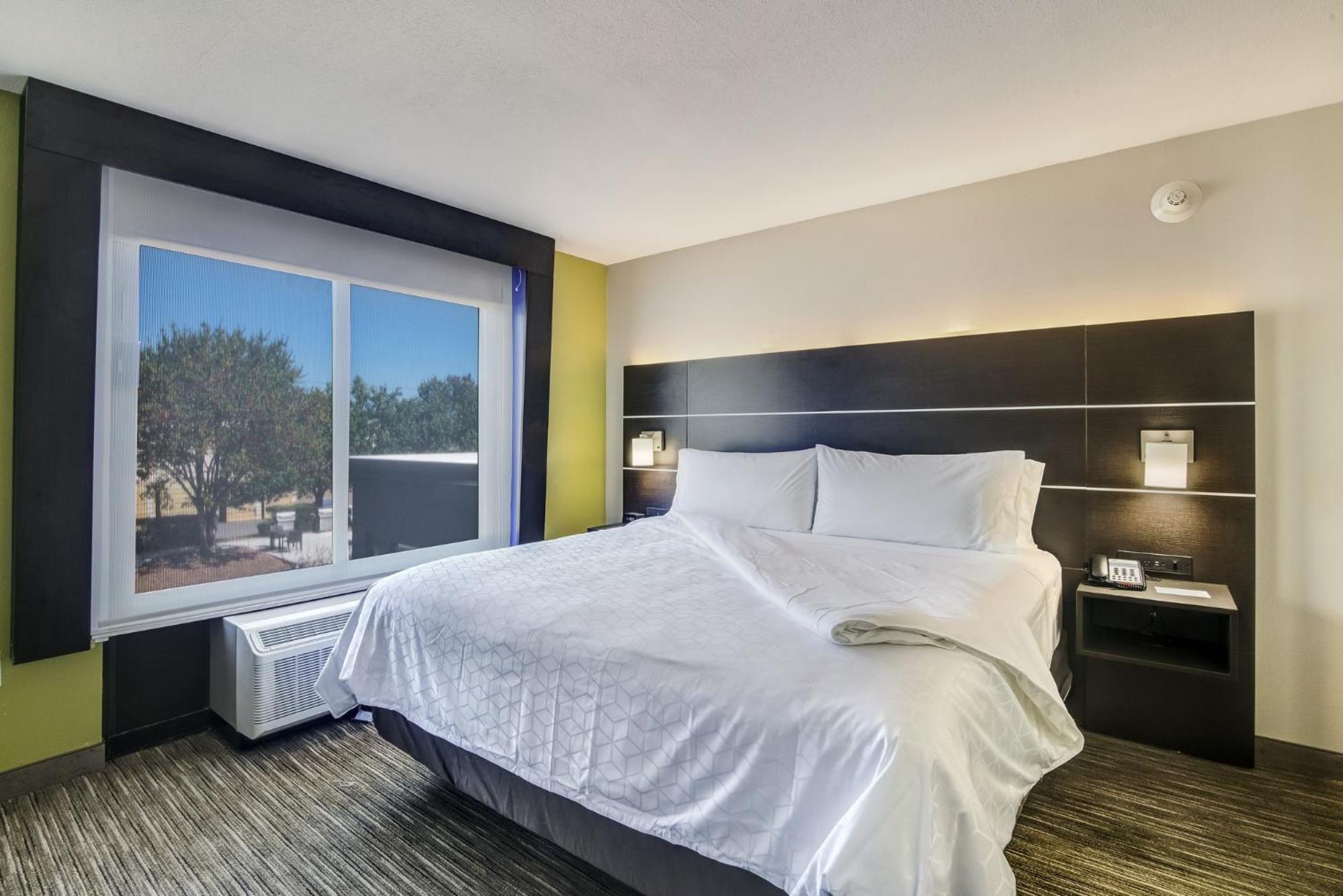 holiday inn express and suites longview north by ihg