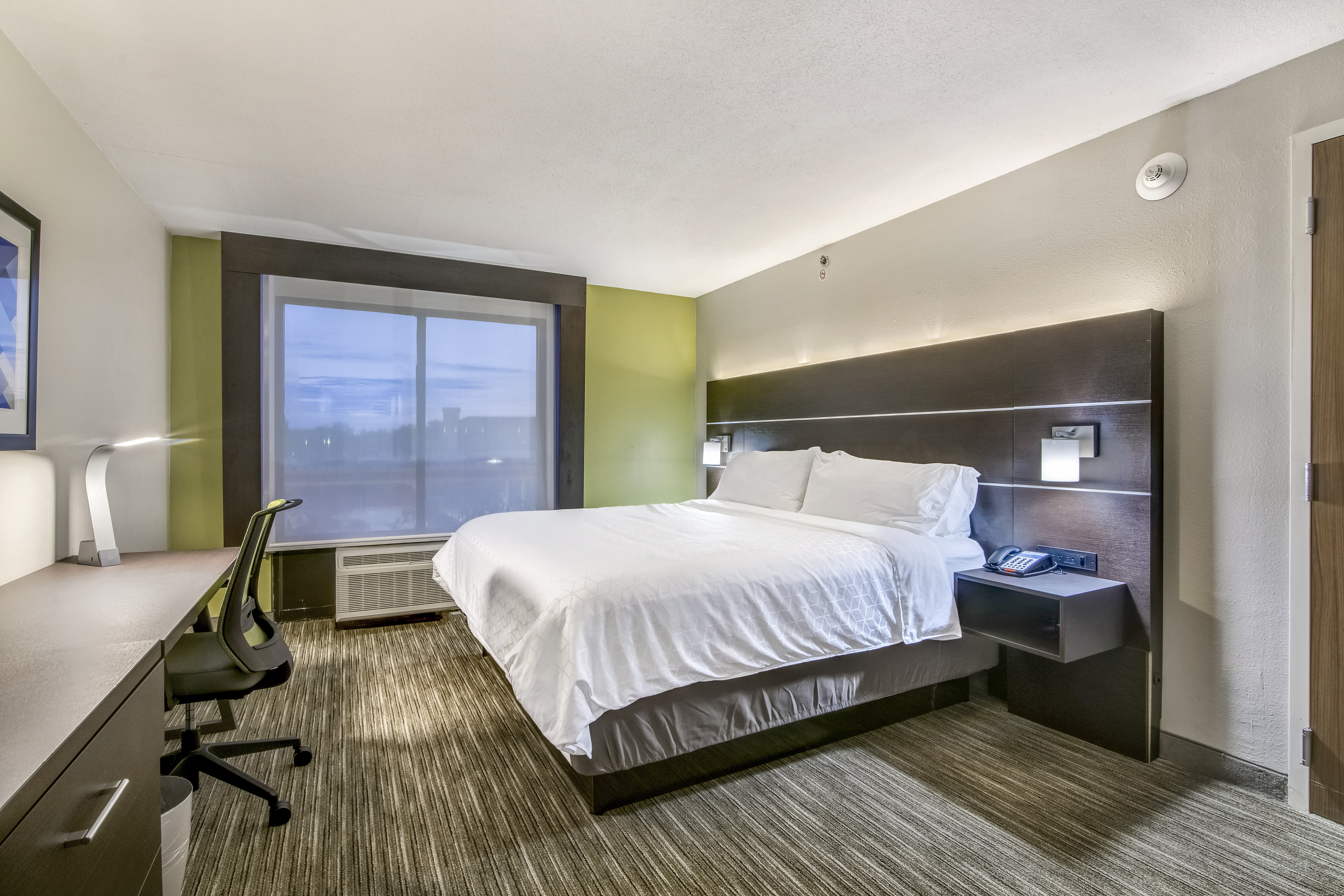 holiday inn express and suites longview north by ihg