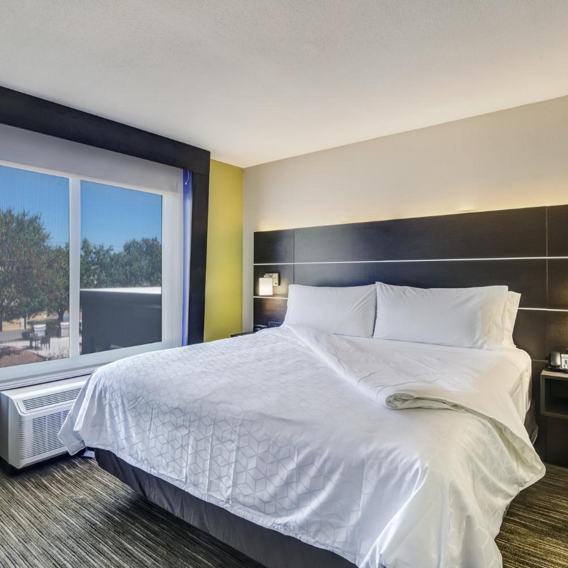 holiday inn express and suites longview north by ihg