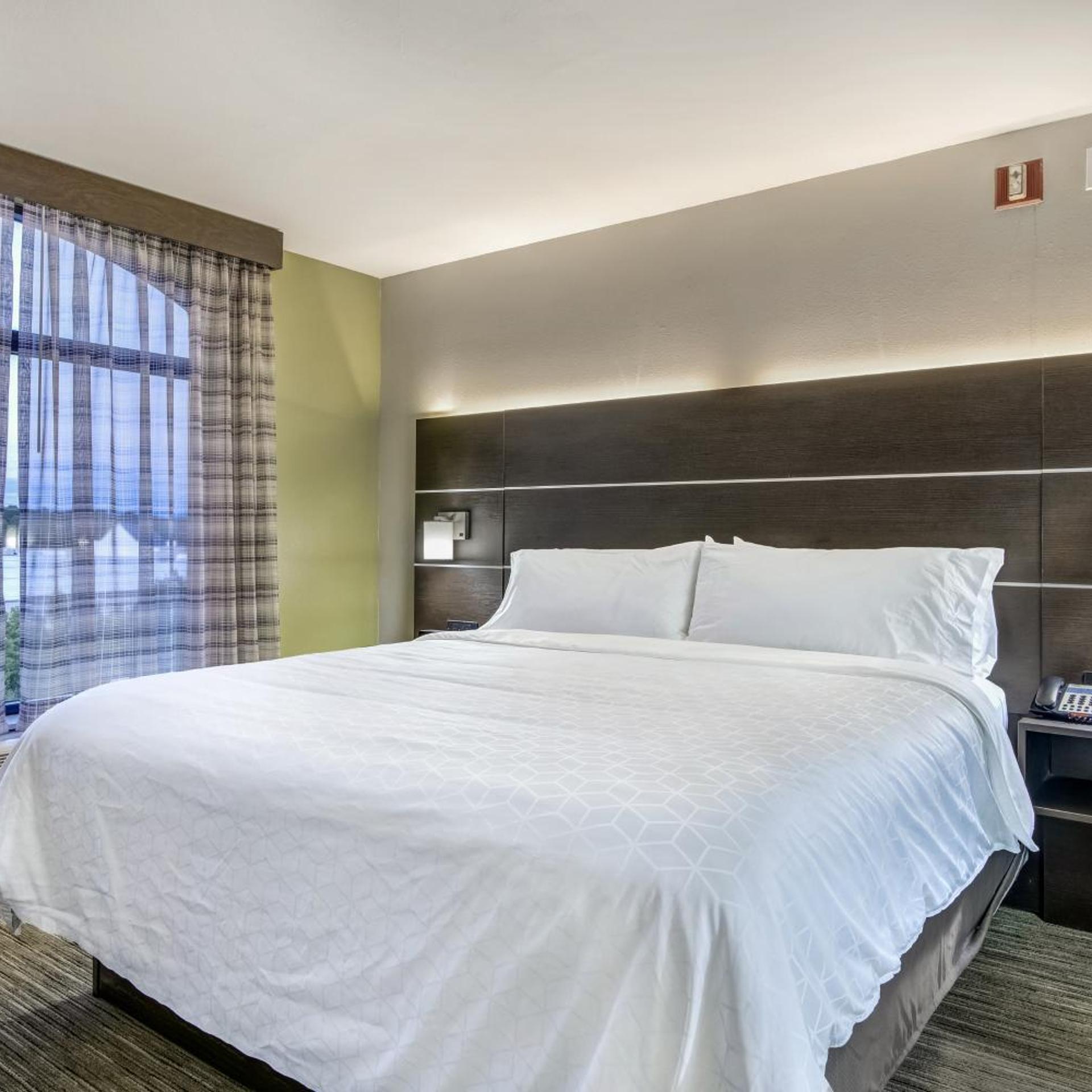 holiday inn express and suites longview north by ihg
