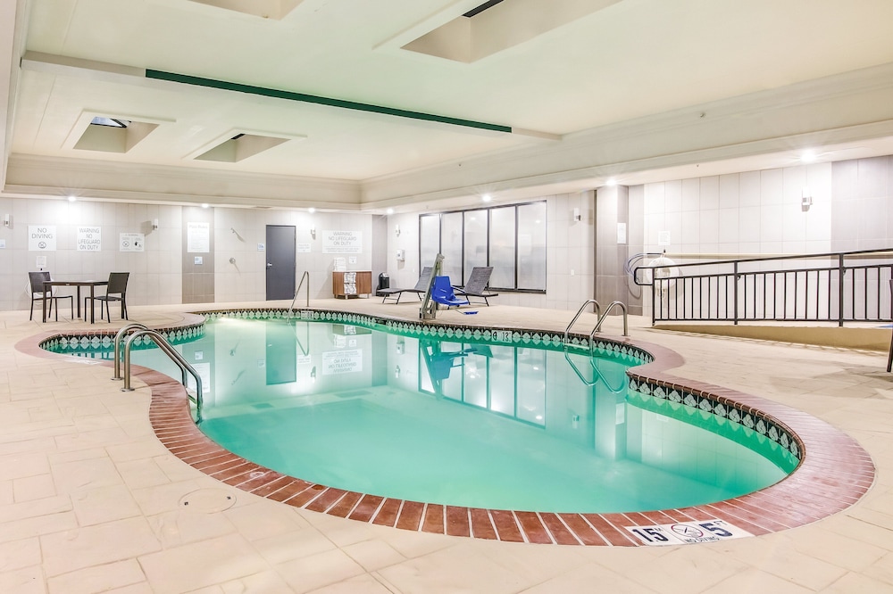 holiday inn express and suites longview north by ihg