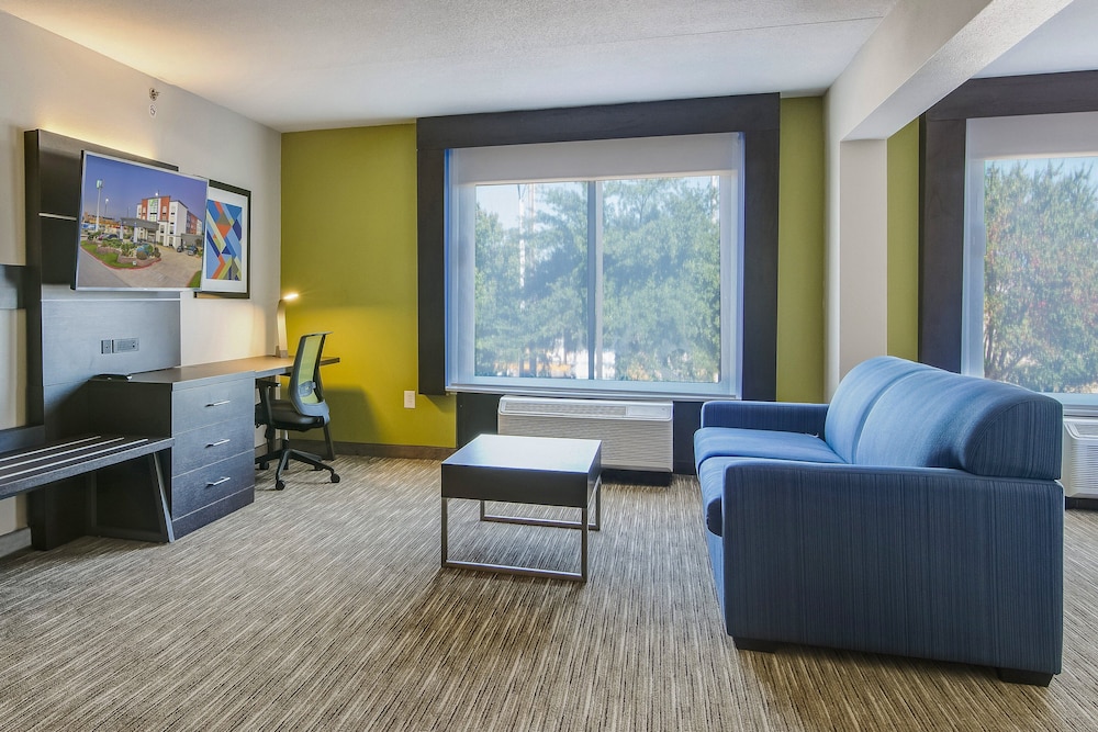 holiday inn express and suites longview north by ihg
