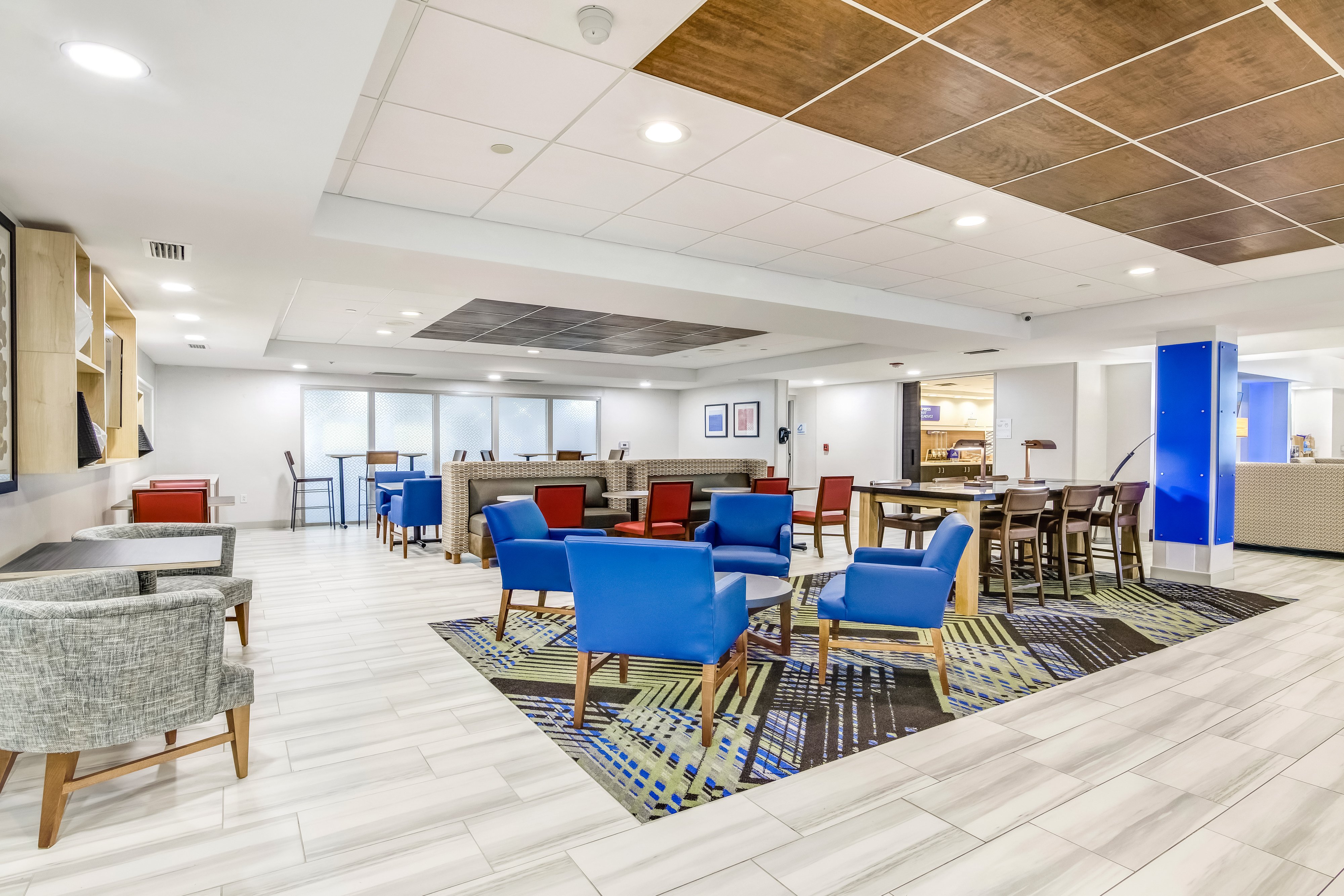 holiday inn express and suites longview north by ihg