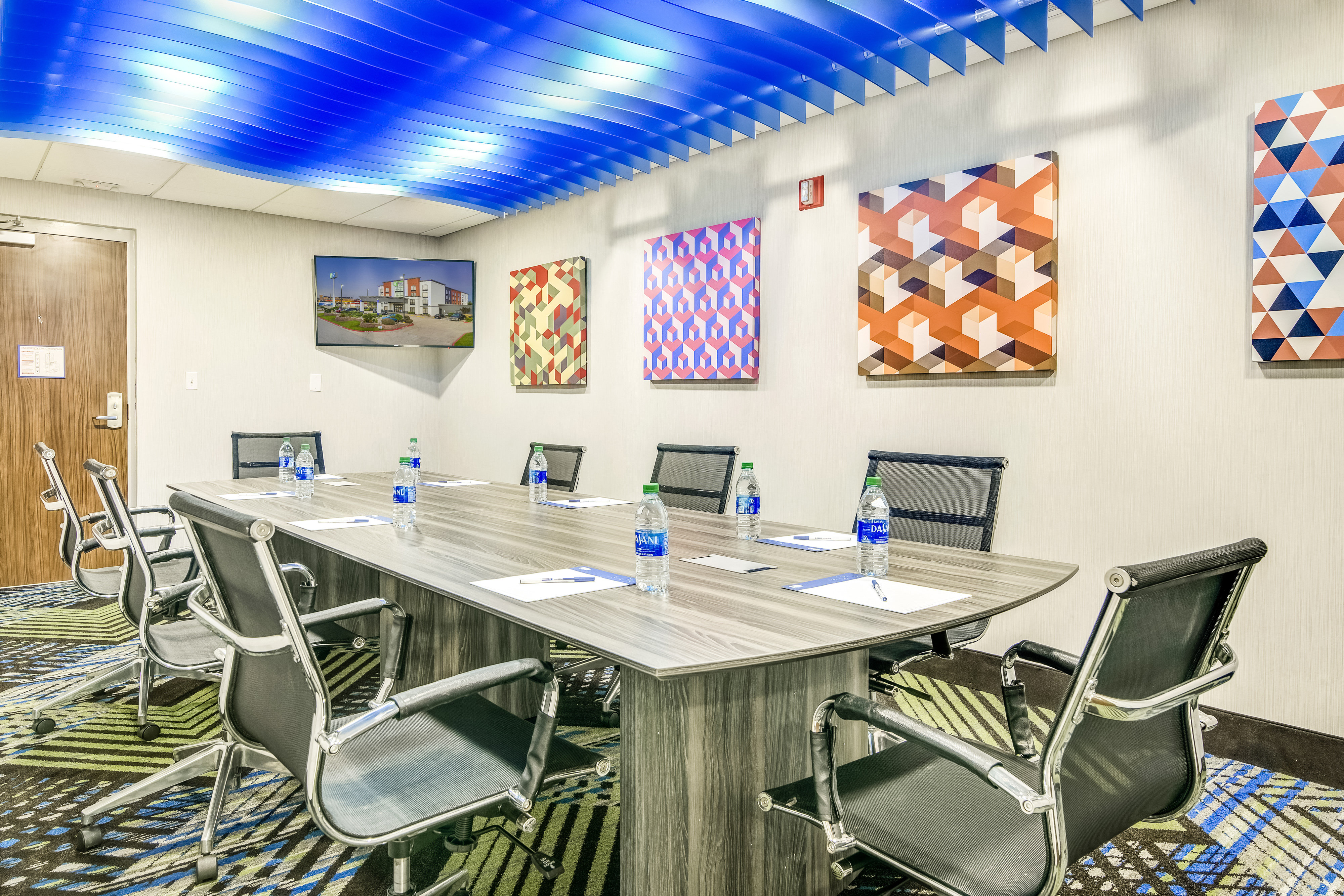 holiday inn express and suites longview north by ihg