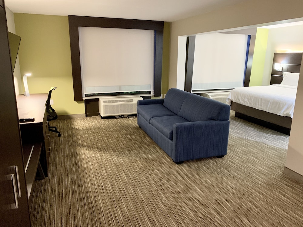 holiday inn express and suites longview north by ihg