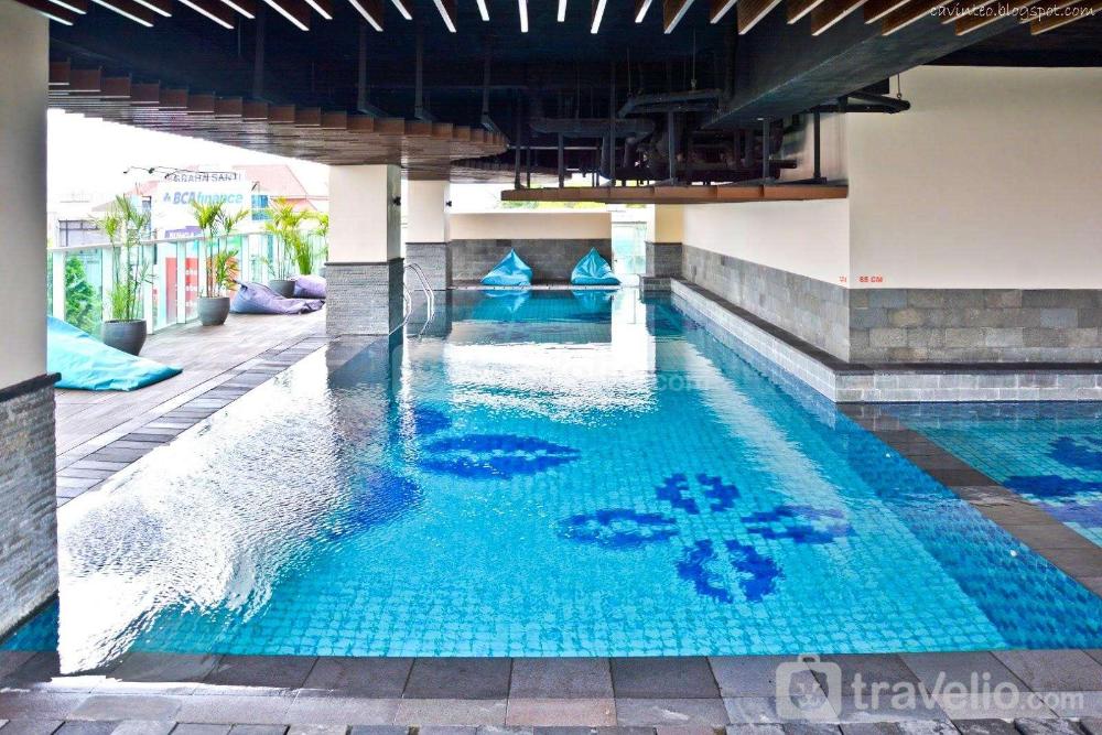 prime and comfy studio tamansari la grande apartment by travelio