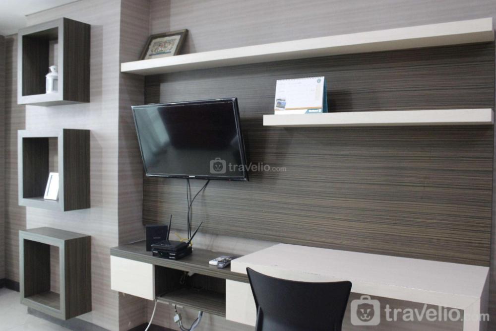 prime and comfy studio tamansari la grande apartment by travelio