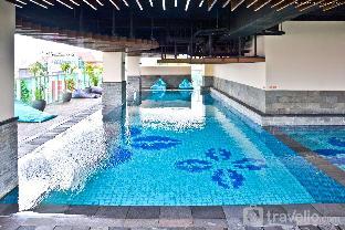 prime and comfy studio tamansari la grande apartment by travelio