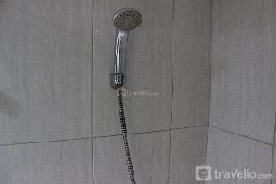 prime and comfy studio tamansari la grande apartment by travelio