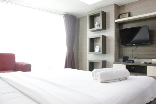 prime and comfy studio tamansari la grande apartment by travelio
