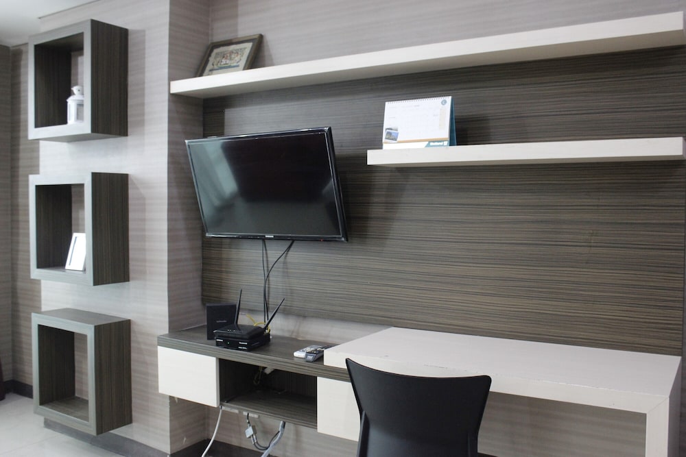 prime and comfy studio tamansari la grande apartment by travelio