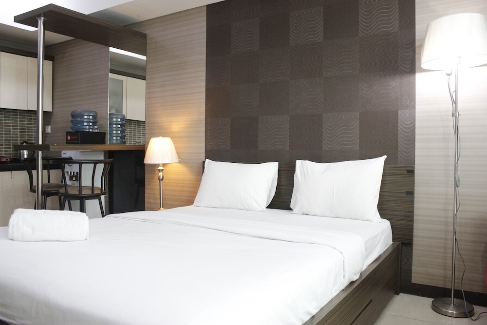 prime and comfy studio tamansari la grande apartment by travelio